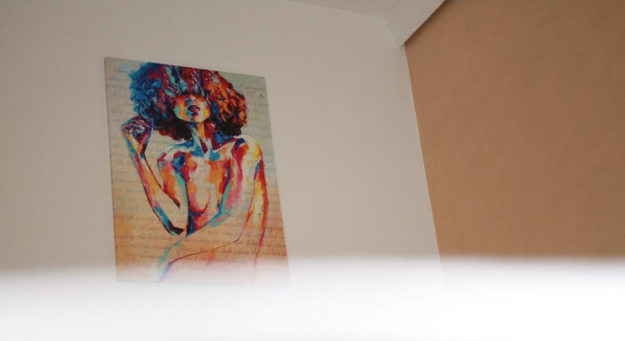 Studio Dristor - Foarte Curat Si Frumos Bukares Bagian luar foto